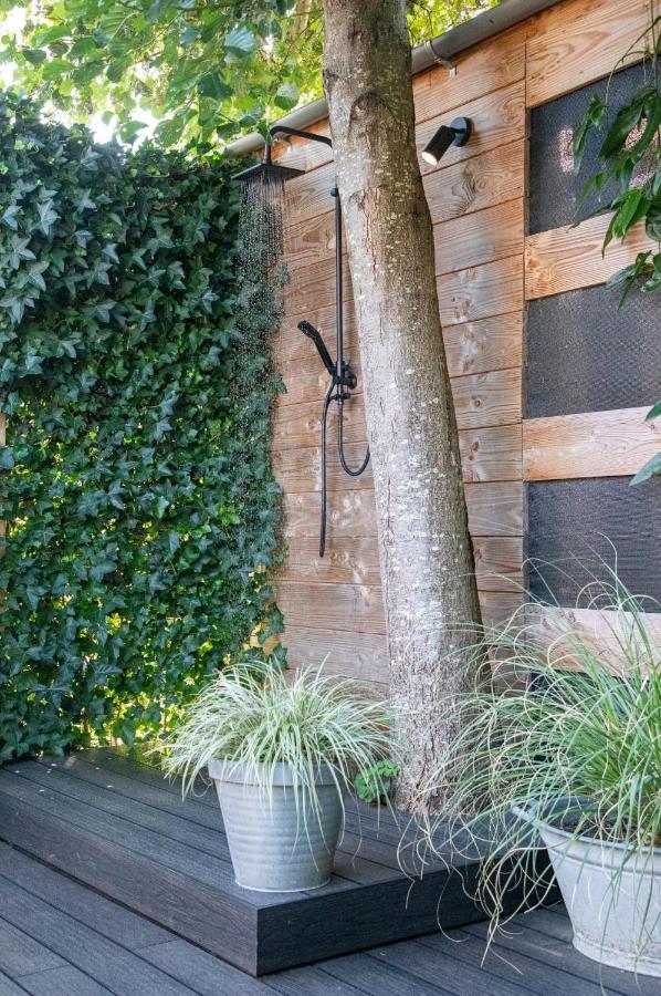 B&B Joli Met Prive Wellness Wemeldinge Exteriör bild