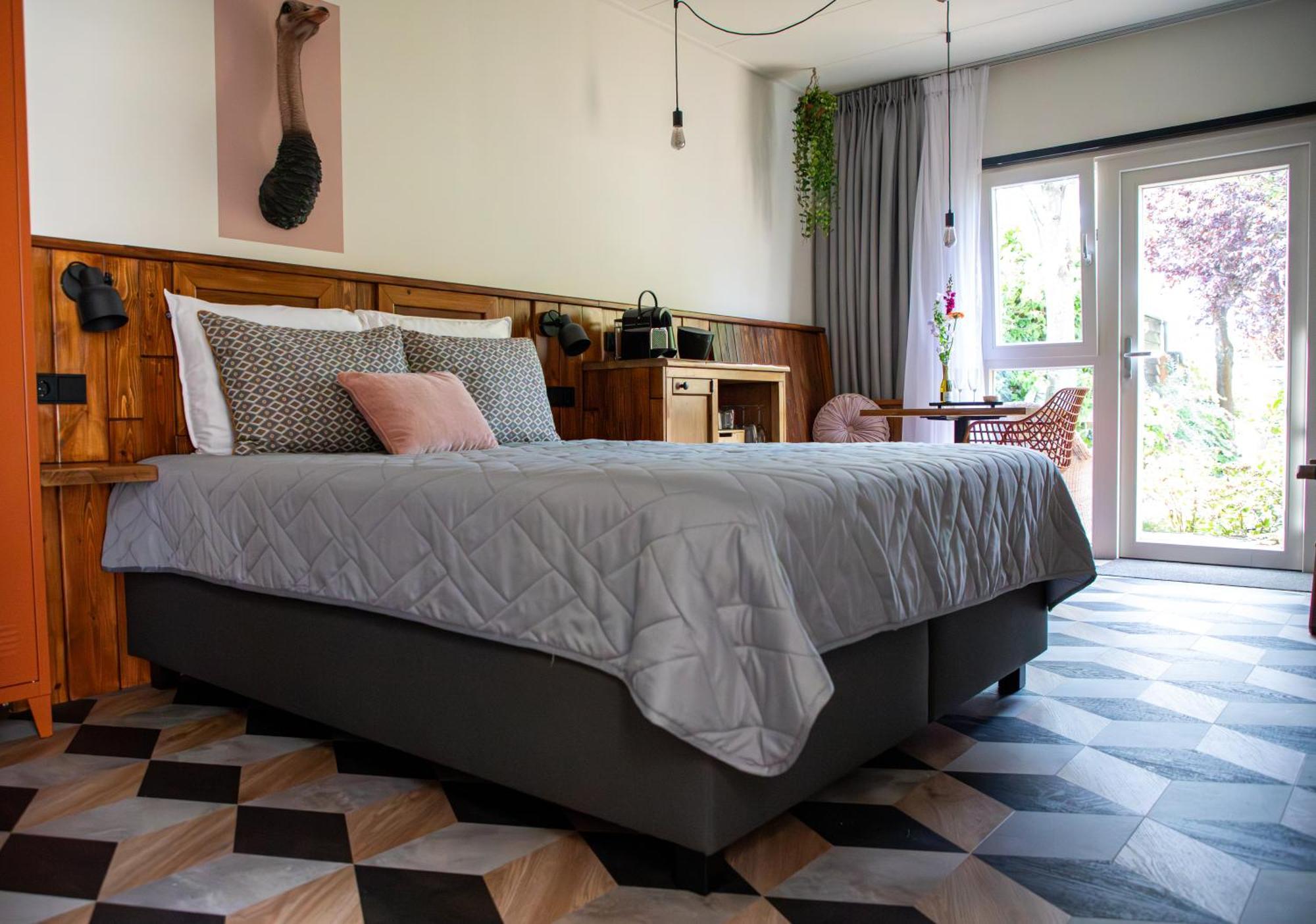 B&B Joli Met Prive Wellness Wemeldinge Exteriör bild